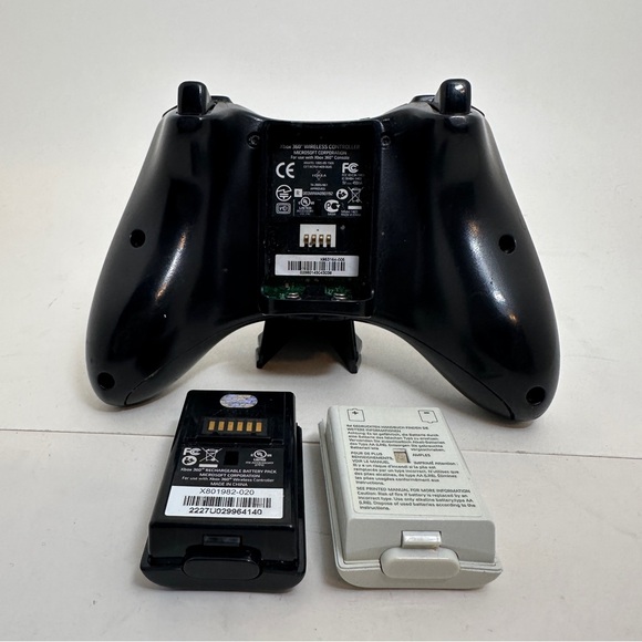 Xbox 360 Slim 250GB controller chargeable battery originalcables Kinect 9 games - Picture 9 of 11